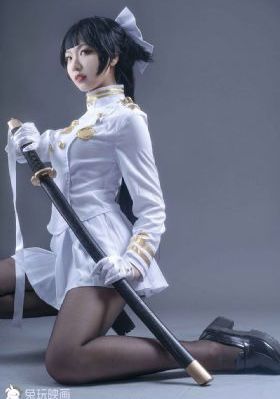 裙子里面是野兽免费观看