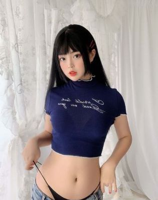 上课忘穿内裤被老师摸到高潮